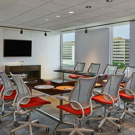 Aloft Houston By The Galleria Екстериор снимка