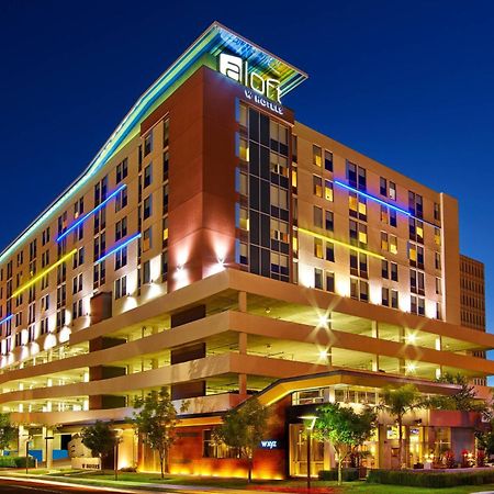 Aloft Houston By The Galleria Екстериор снимка