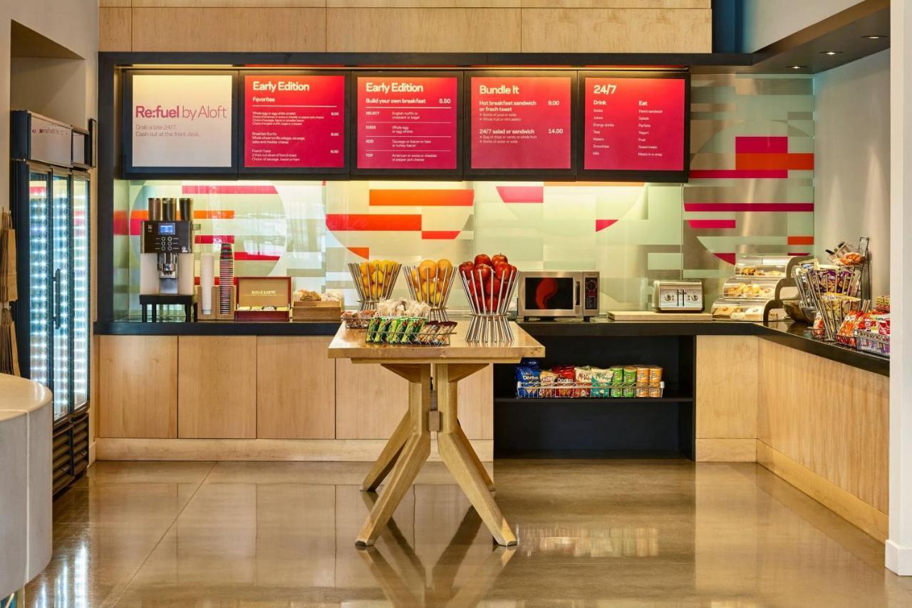 Aloft Houston By The Galleria Екстериор снимка