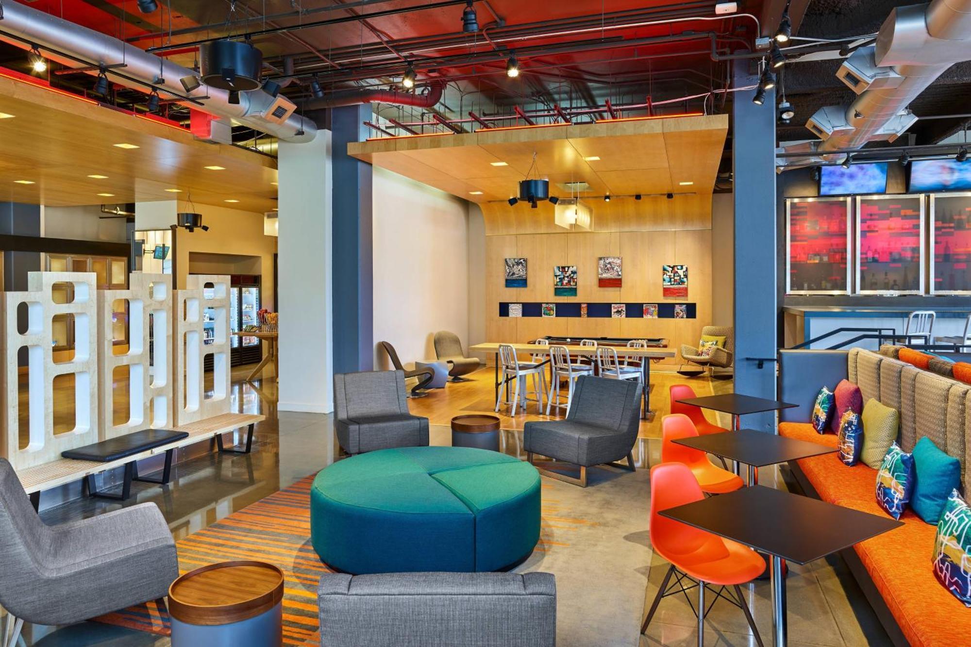 Aloft Houston By The Galleria Екстериор снимка