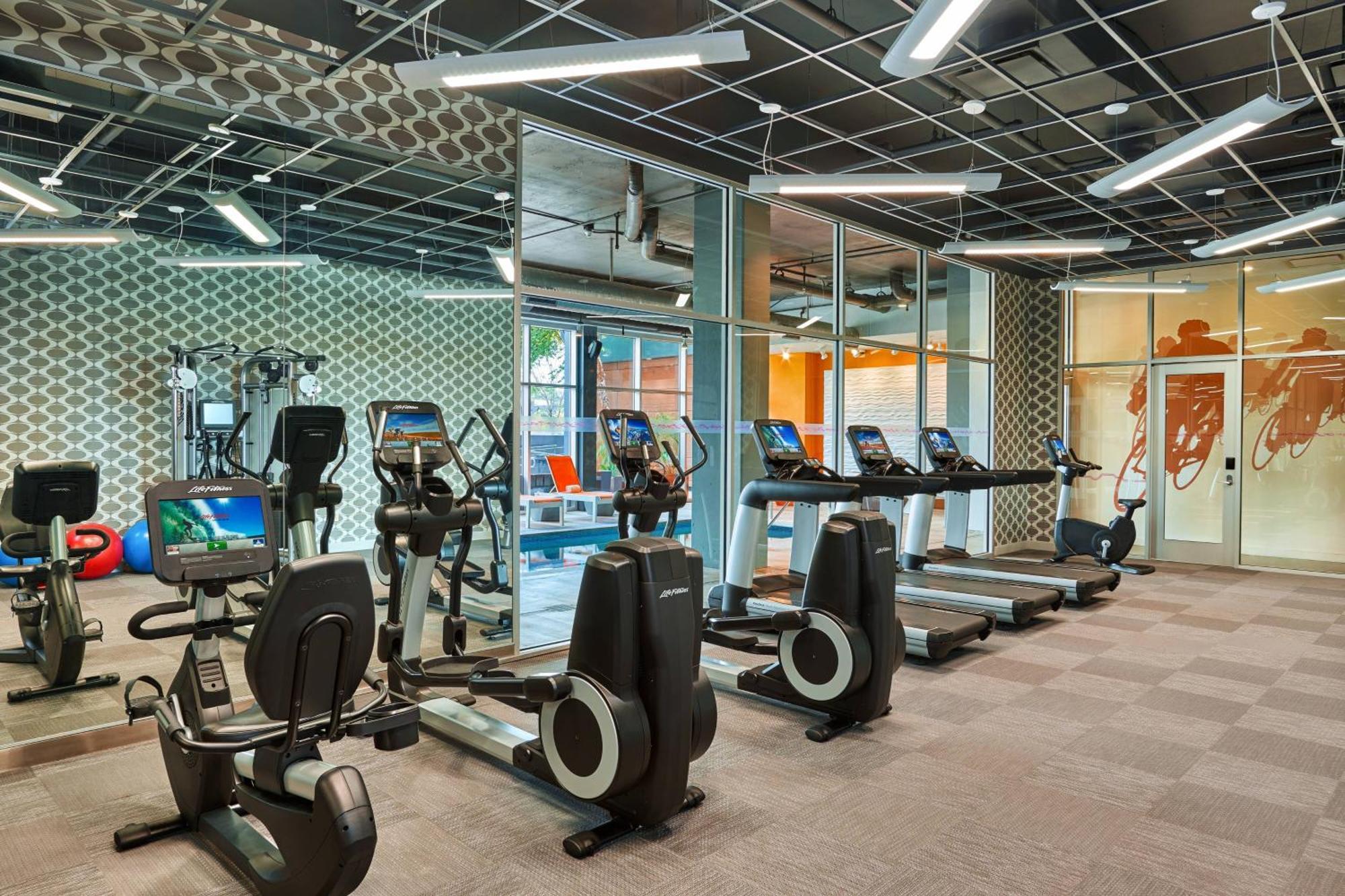 Aloft Houston By The Galleria Екстериор снимка