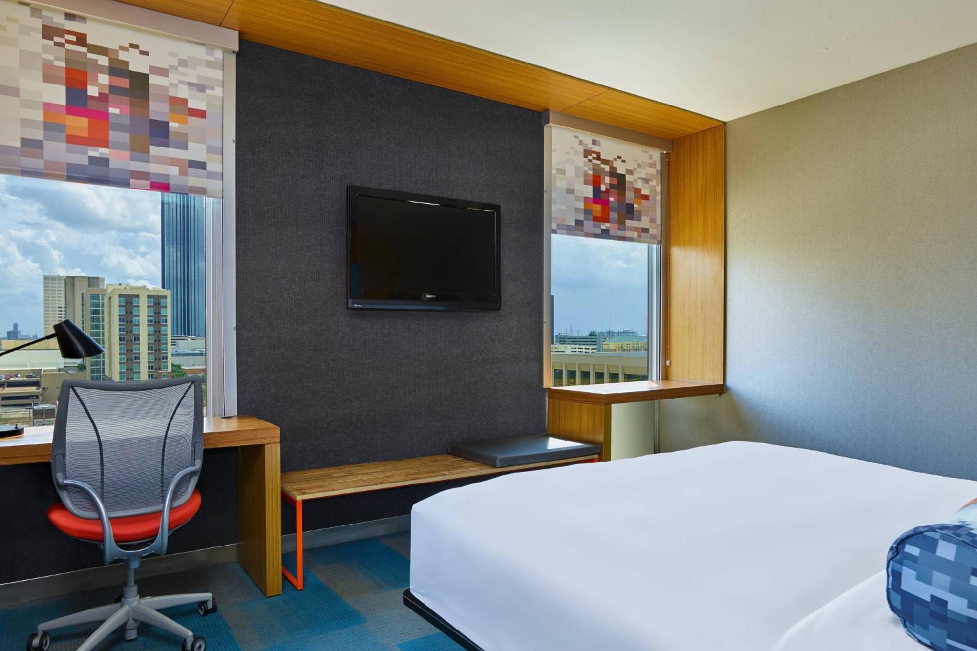 Aloft Houston By The Galleria Екстериор снимка
