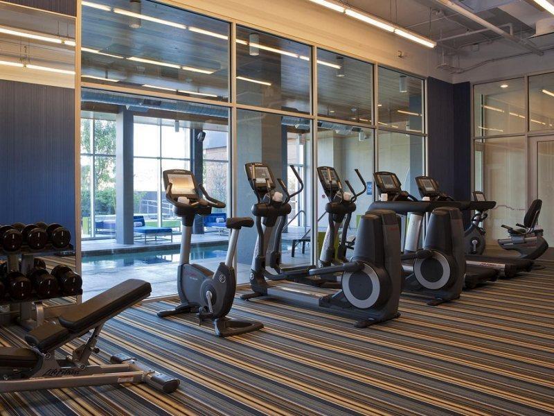 Aloft Houston By The Galleria Екстериор снимка