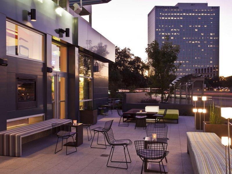 Aloft Houston By The Galleria Екстериор снимка