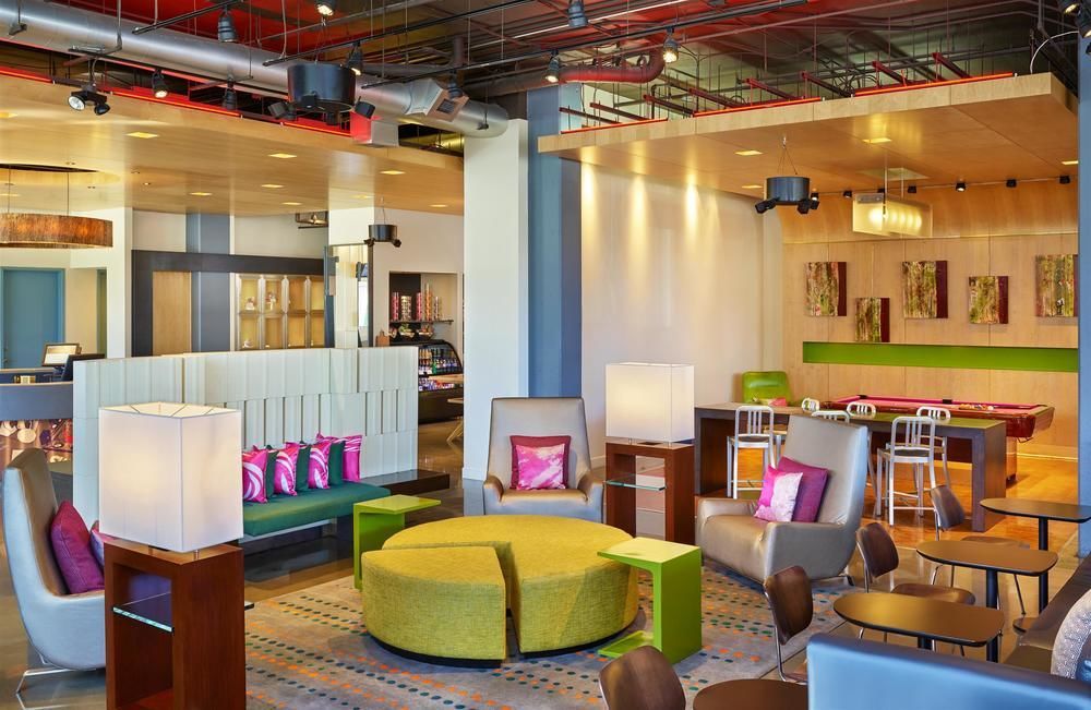 Aloft Houston By The Galleria Екстериор снимка