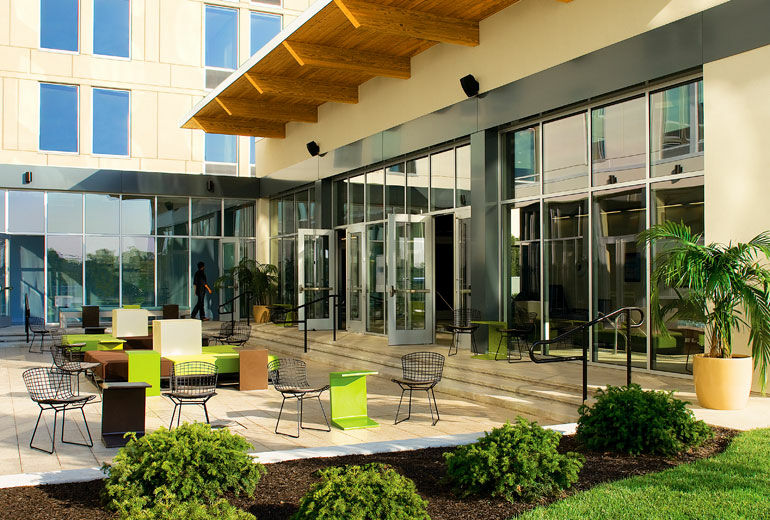 Aloft Houston By The Galleria Екстериор снимка